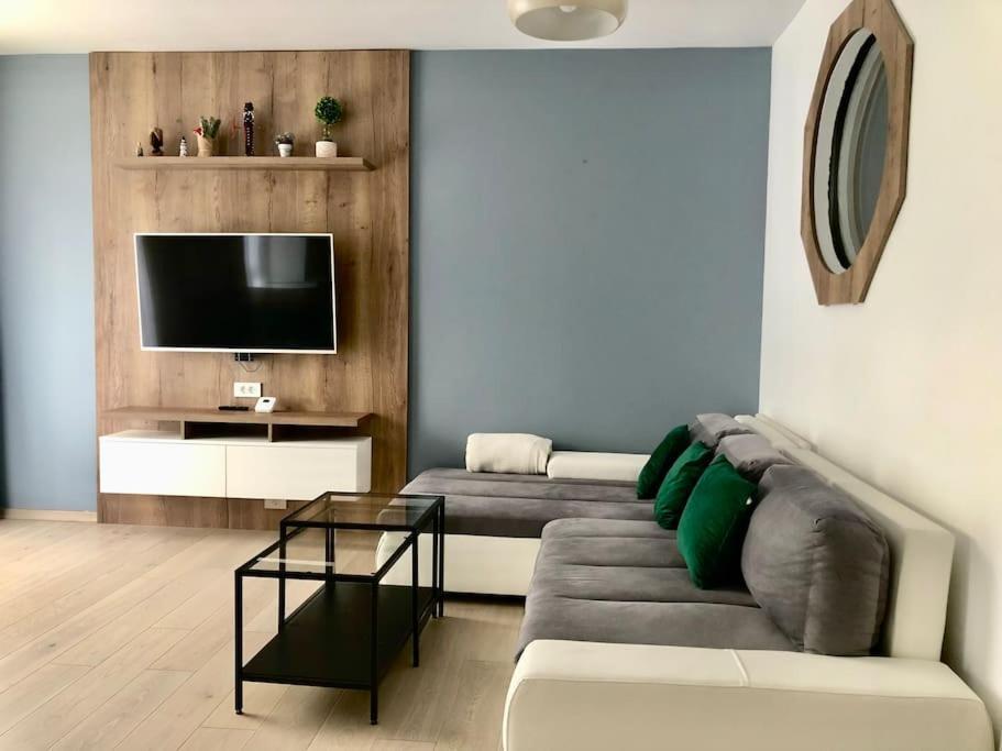 Joy City Stay Vivalia V5-9 Timisoara Bagian luar foto